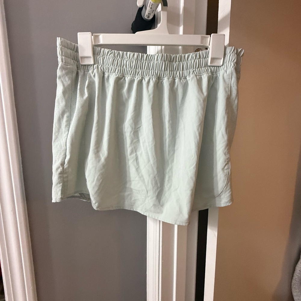 CALLIA Light Gray Activewear Shorts - Women's M